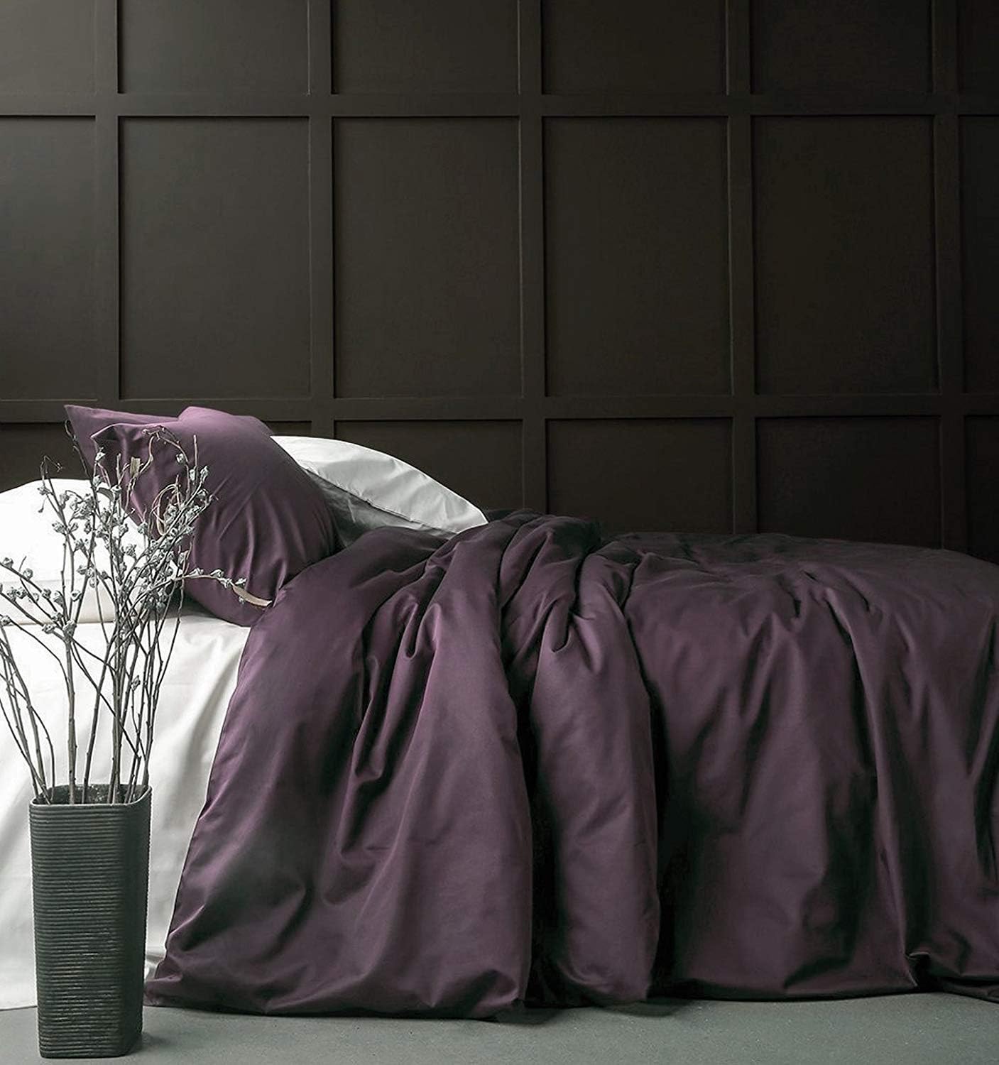 Eikei Solid Color Egyptian Cotton Luxury Bedding Duvet Set in Grape Plum