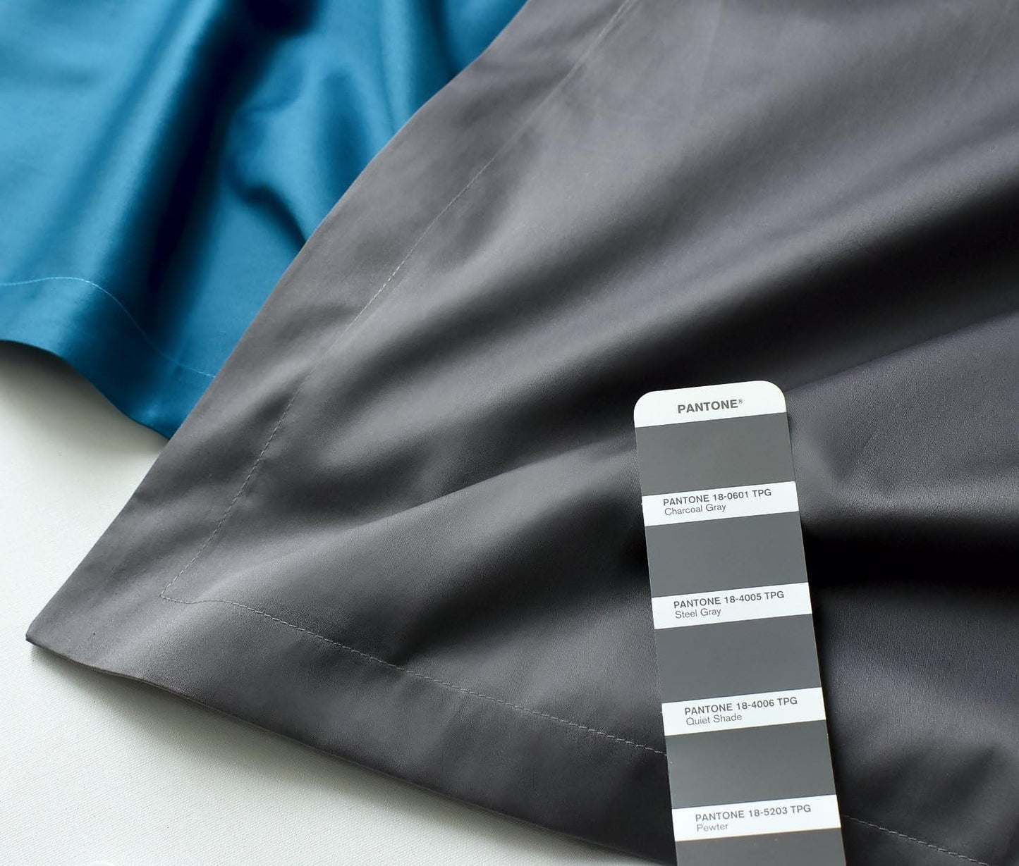 Solid Color Egyptian Cotton Luxury Bedding Set 400TC Long Staple Pima Sateen Weave in Charcoal Gray
