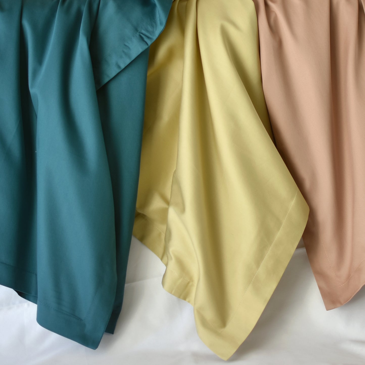 Solid Color Egyptian Cotton Luxury Bedding Set 400TC Long Staple Pima Sateen Weave in Vibrant Peacock