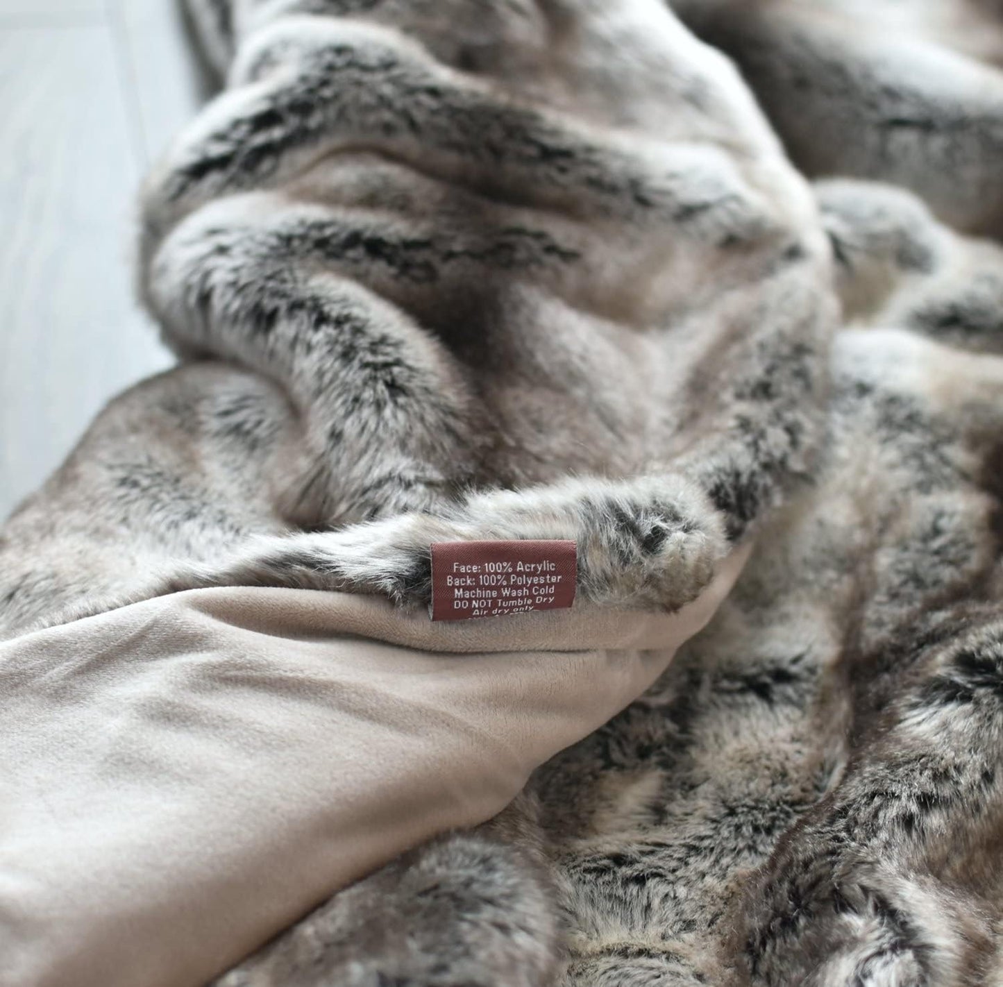 Luxury Faux Fur Throw Blanket Super Soft Chinchilla