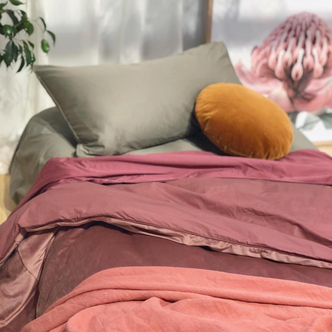 Solid Color Egyptian Cotton Luxury Bedding Set 400TC Long Staple Pima Sateen Weave in Olive
