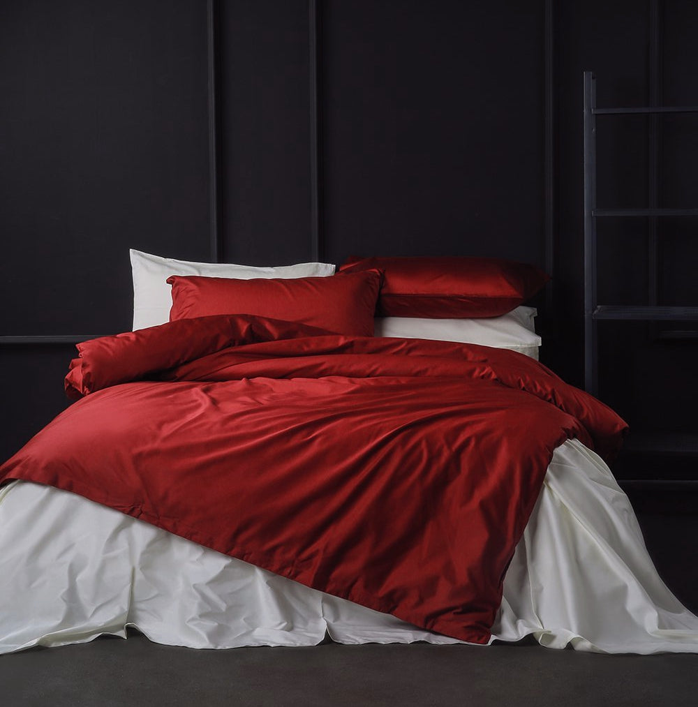 Solid Color Egyptian Cotton Luxury Bedding Set 400TC Long Staple Pima Sateen Weave in Perfect Red