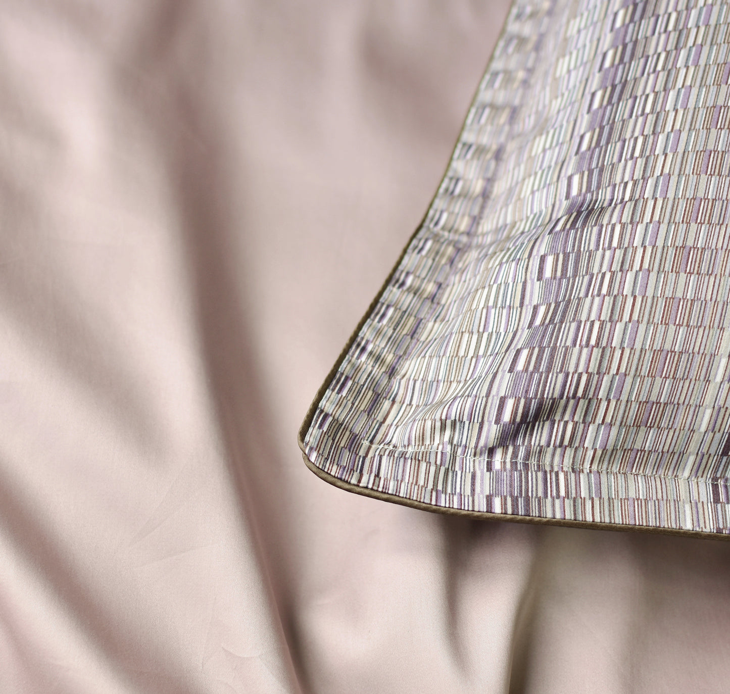Solid Color Egyptian Cotton Luxury Bedding Set 400TC Long Staple Pima Sateen Weave in Rose Dust