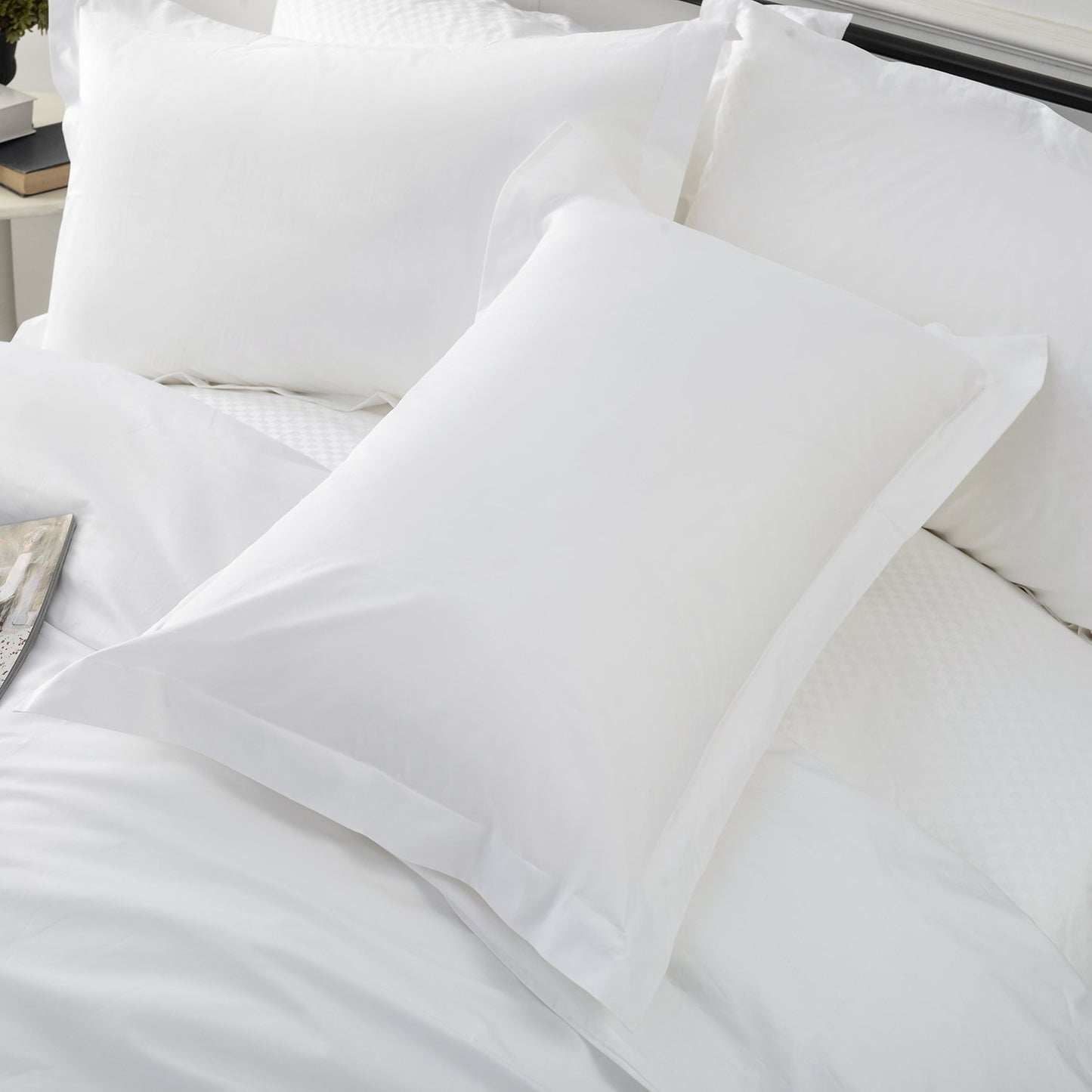 Solid Color Egyptian Cotton Luxury Bedding Set 400TC Long Staple Pima Sateen Weave in White