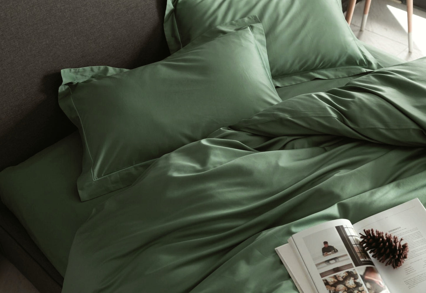 Eikei Egyptian Cotton Luxury Bedding Set in Woodland Green