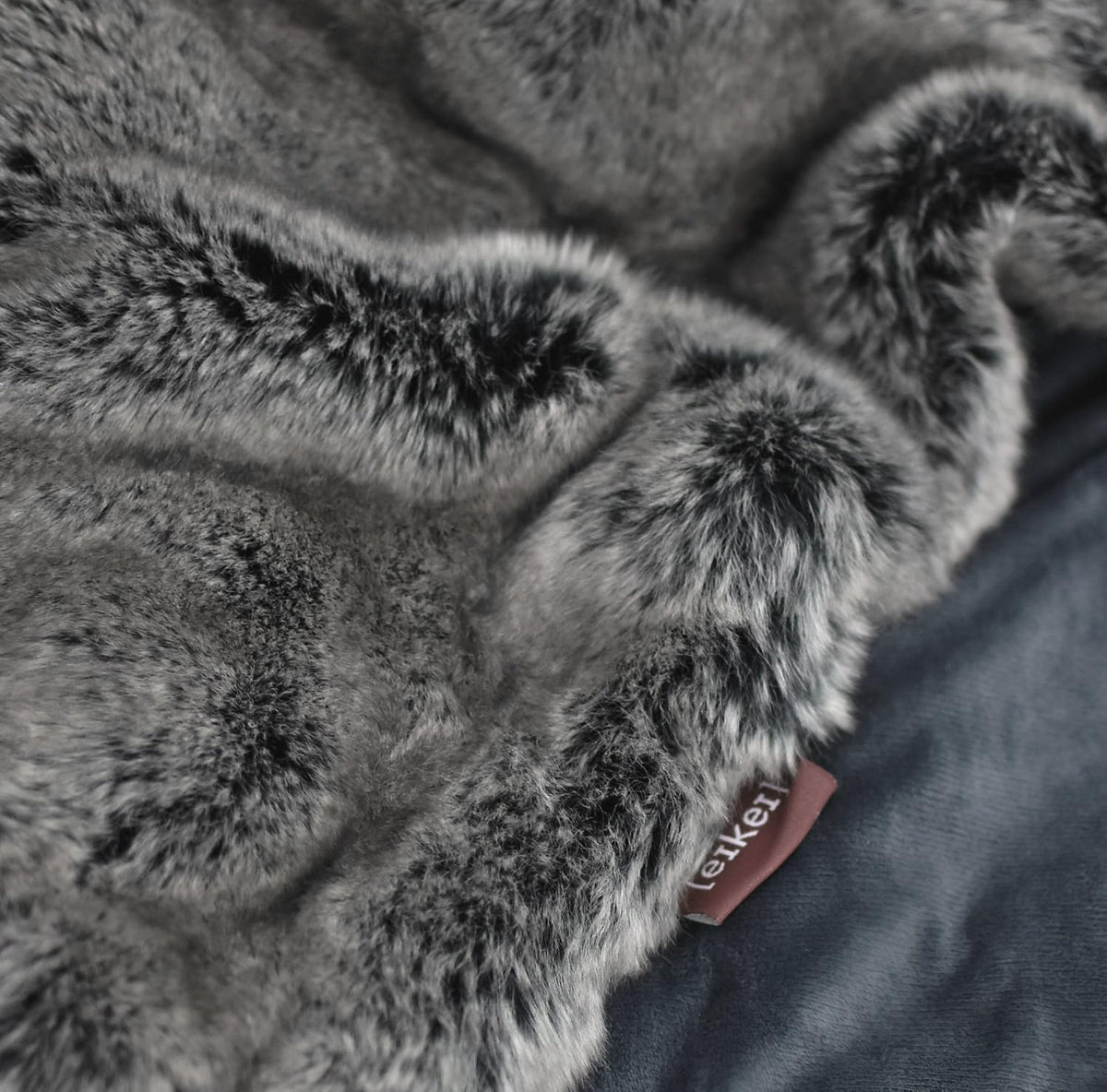 Eikei Luxury Faux Fur Throw Blanket Super Soft Oversized Grey Frost