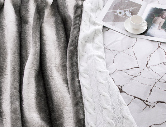 Cable Knit Reversible Faux Fur Throw Blanket in White