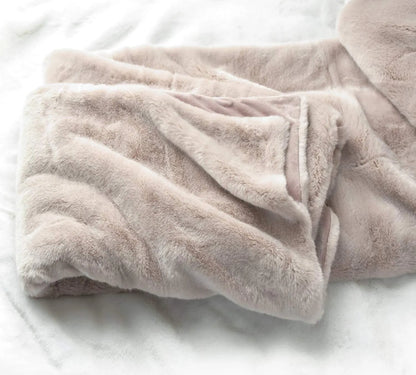 Luxury Faux Fur Throw Blanket in Soft Blush Rose