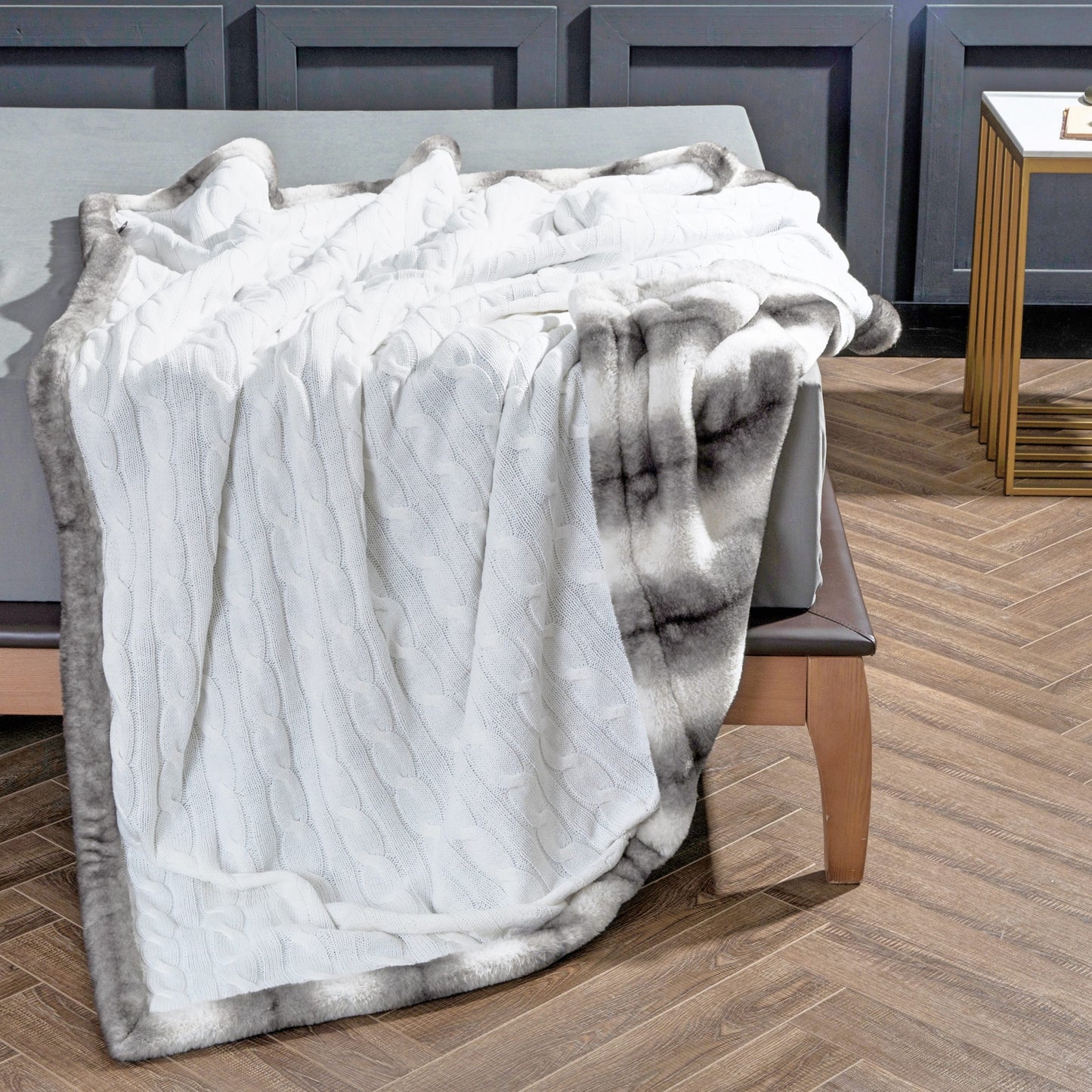 Cable Knit Reversible Faux Fur Throw Blanket in White