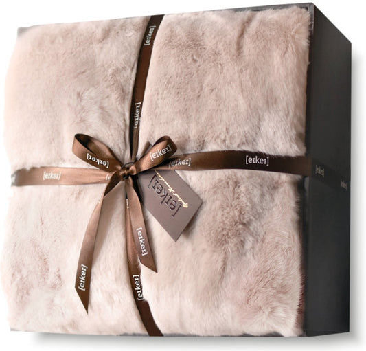 Luxury Faux Fur Throw Blanket in Soft Blush Rose