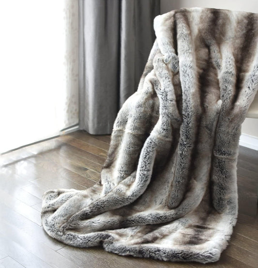 Luxury Faux Fur Throw Blanket Super Soft Chinchilla