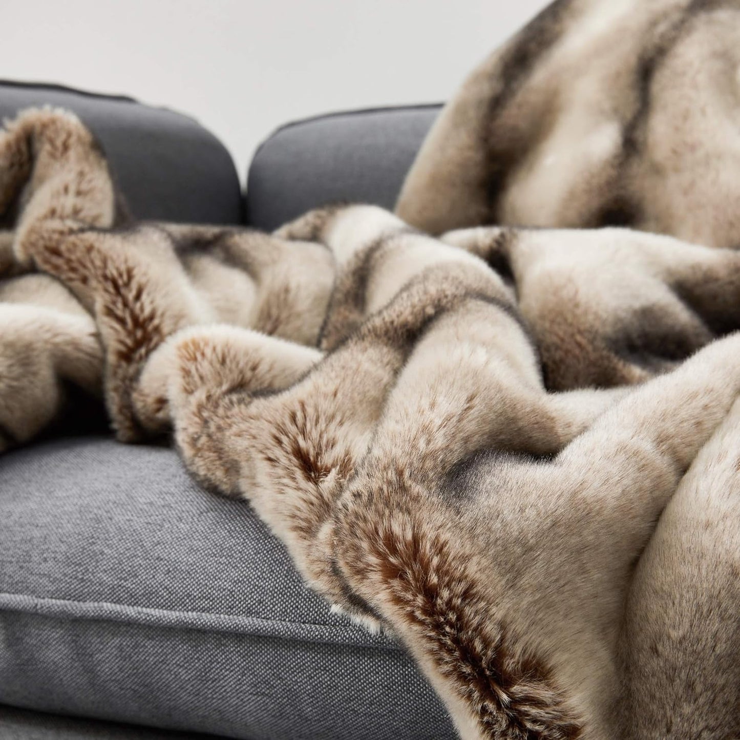 Reversible Chinchilla Faux Fur Throw Blanket Mocha Tan
