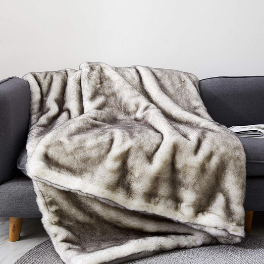 Arctic Wolf Faux Fur Oversized Throw Blanket White Tipped