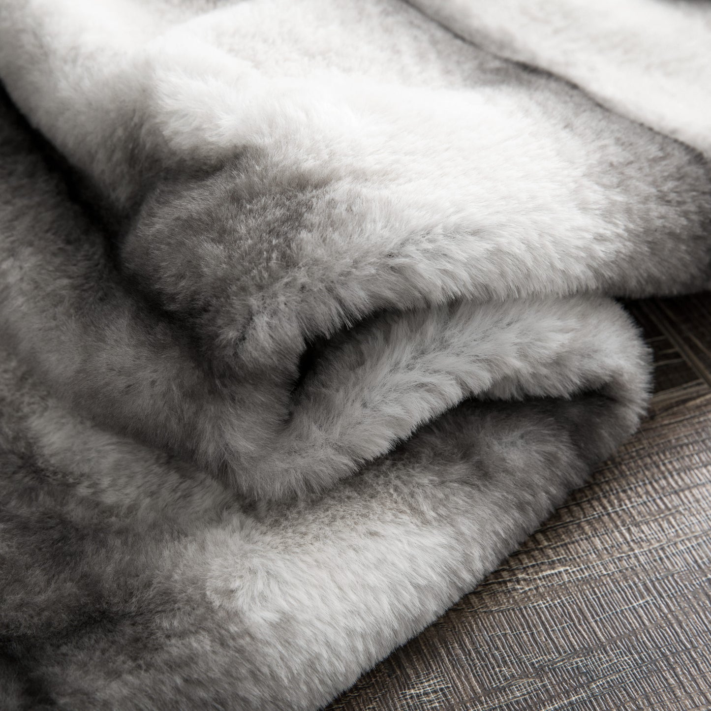 Double Sided Faux Fur Throw Blanket Silky Soft Grey Chinchilla Stripe