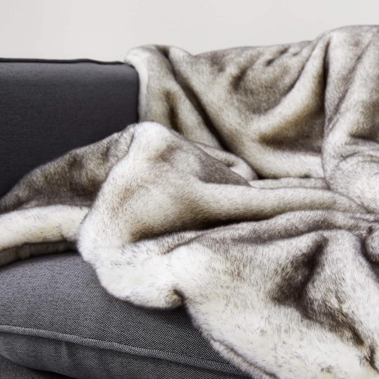 Arctic Wolf Faux Fur Oversized Throw Blanket White Tipped
